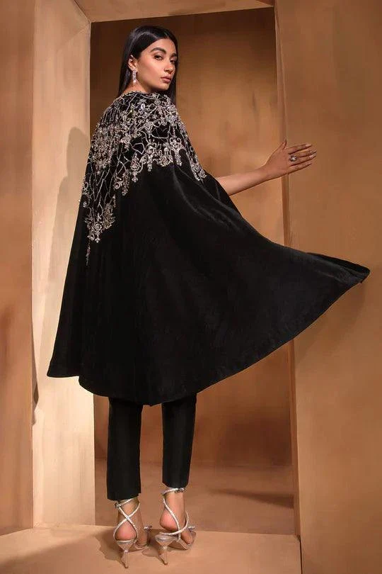 F22-031 - Ayesha Shoaib Malik - Formals - Image 3