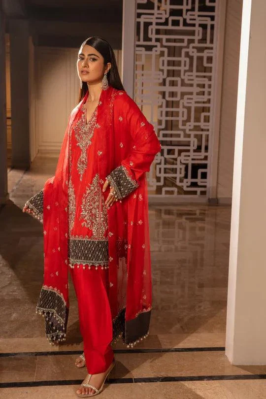 FV23-001 - Ayesha Shoaib Malik - Formals - Image 3