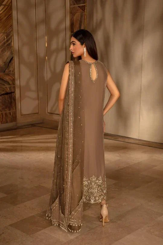 FV23-002 - Ayesha Shoaib Malik - Formals - Image 6