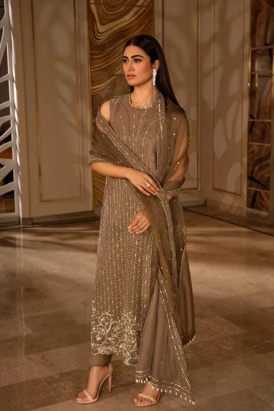 FV23-002 - Ayesha Shoaib Malik - Formals - Image 8