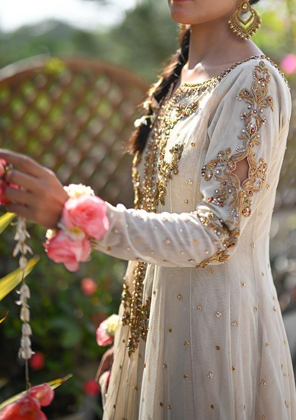 Kaya With Pants And Dupatta - Image 3