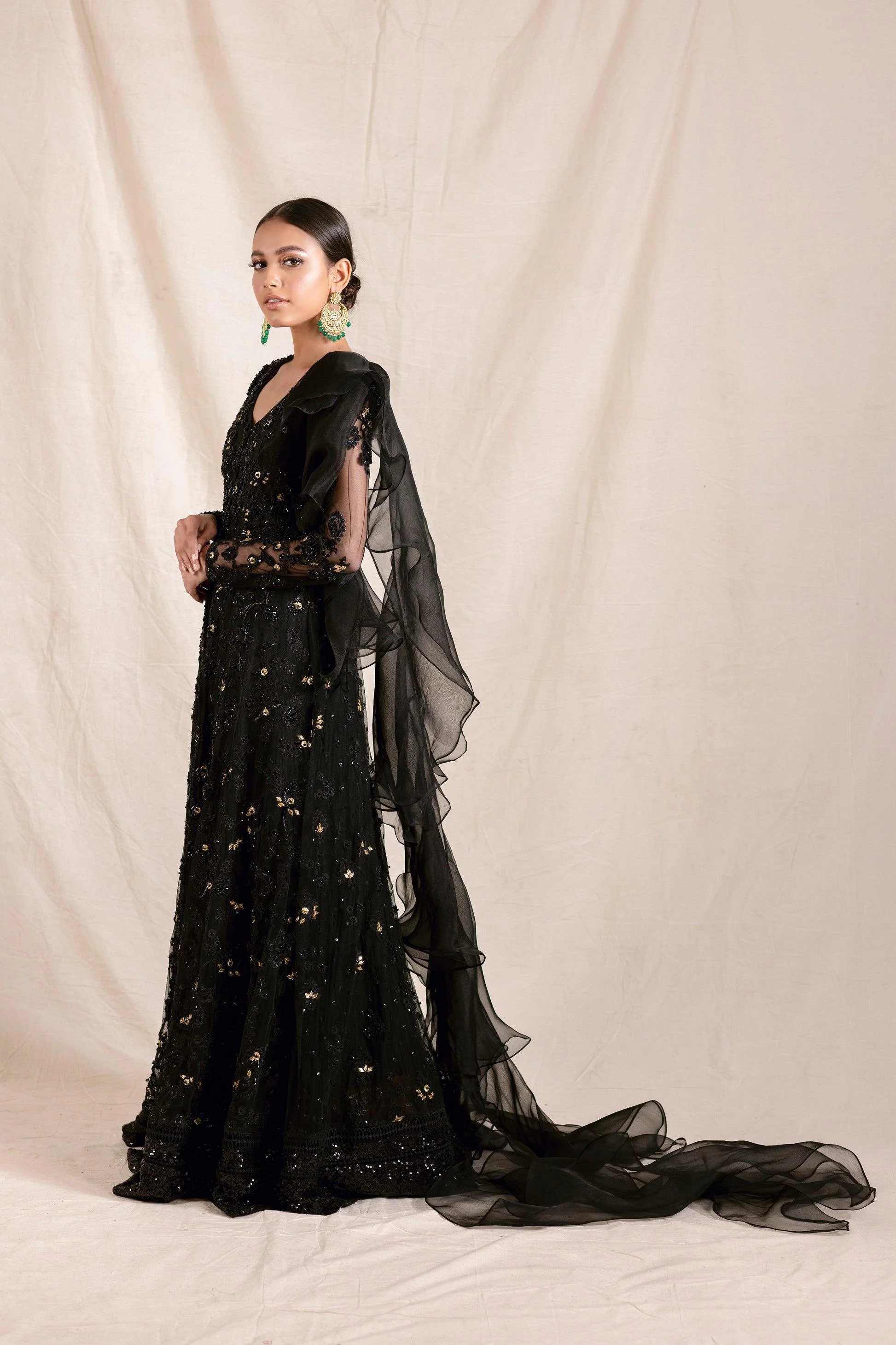 MHC-1045 - Mina Hasan - Formal - Image 3