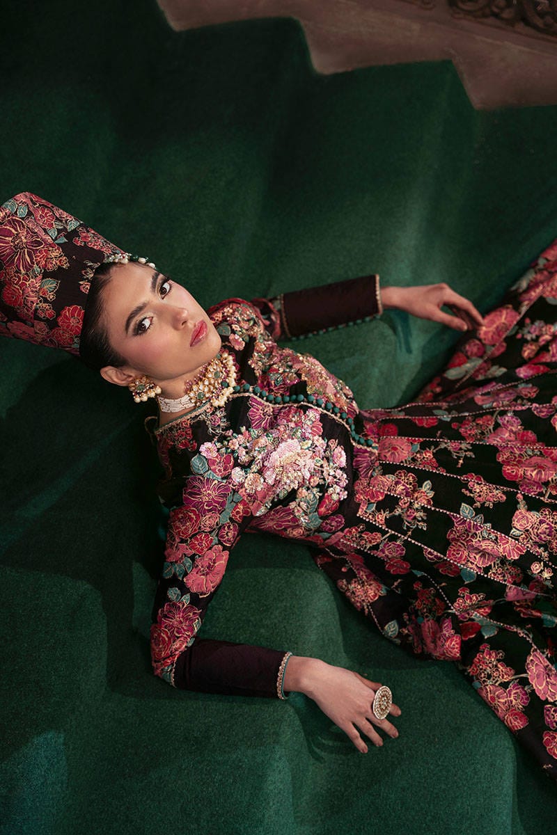 Rosey Garden  - Zainab Salman - Luxury Pret - Image 4