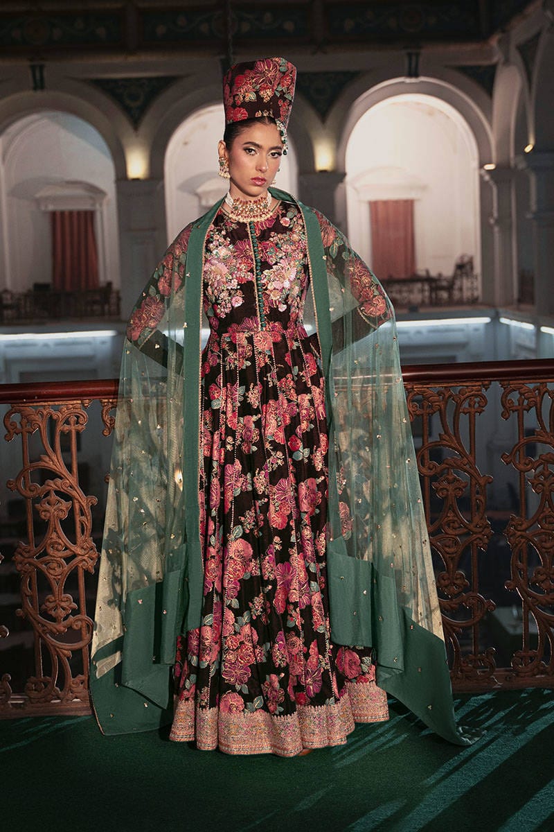 Rosey Garden  - Zainab Salman - Luxury Pret - Image 7