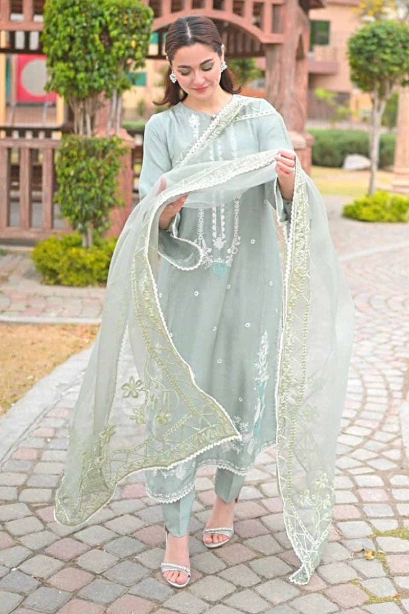 Sorbet Elegance - Ansab Jahangir - Image 7