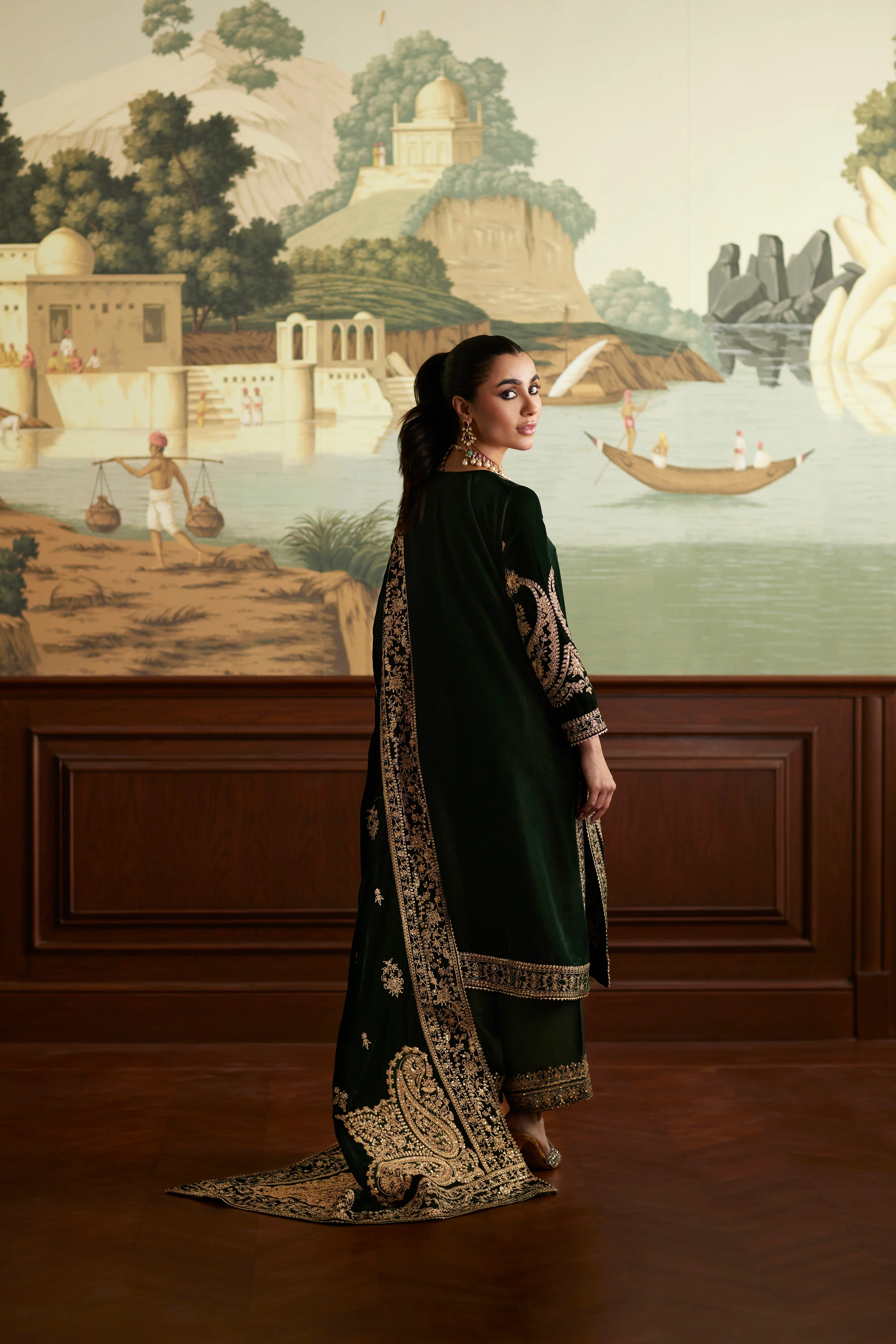 Zehra - Mina Hasan - Velvet Suit - Image 4